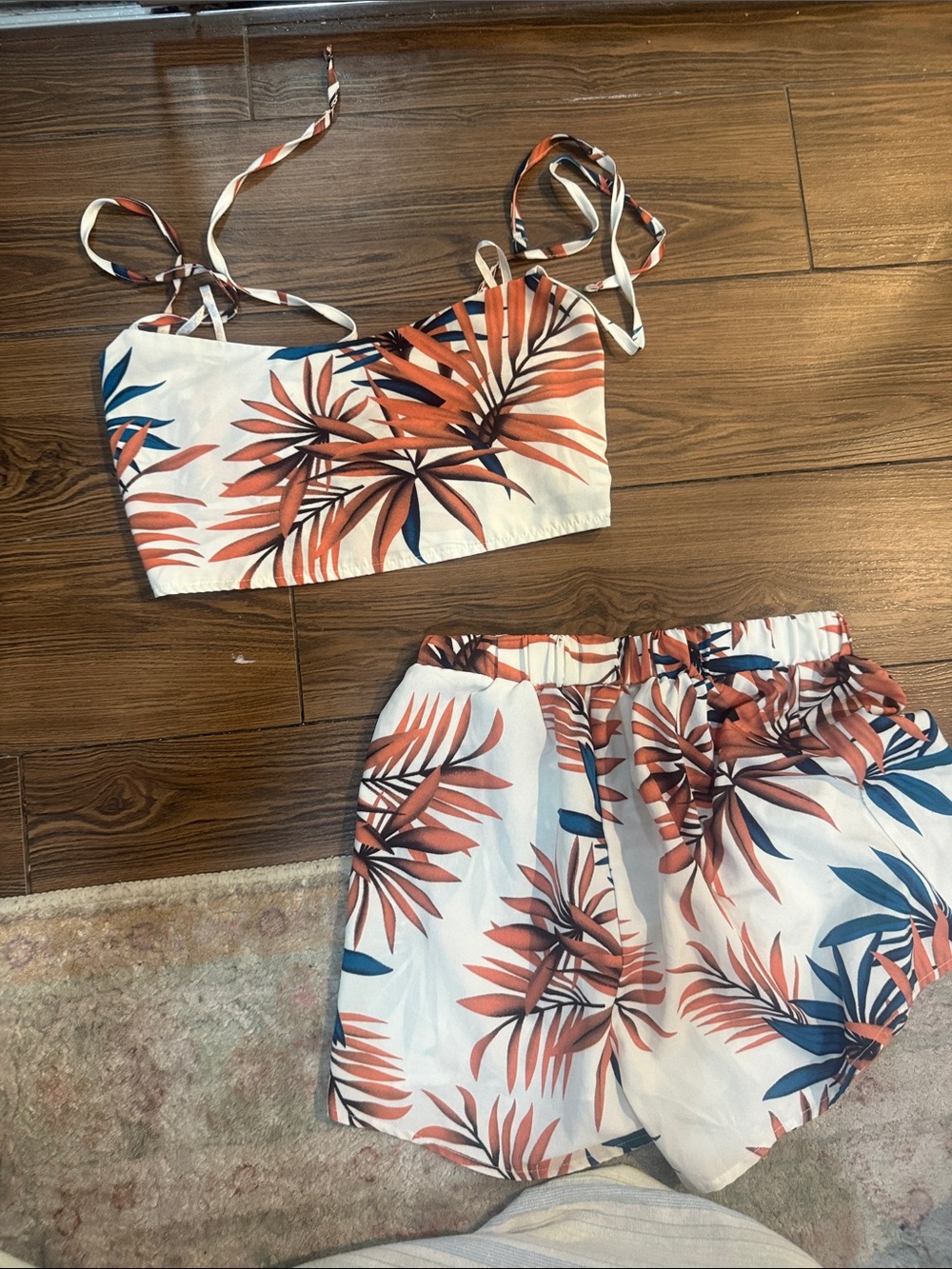 SHEIN White Tropical Print Cropped Cami - Orange & Blue Leaves - Picture 1 of 1